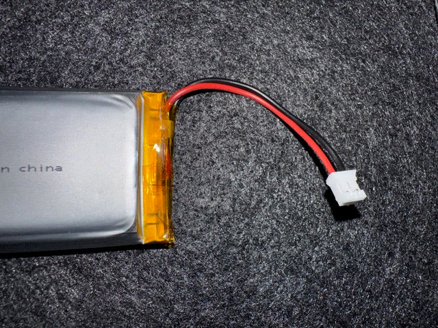 Battery plug with the polarity corrected A LiPo battery with its red and black wires swapped back into the JST plug in the correct positions